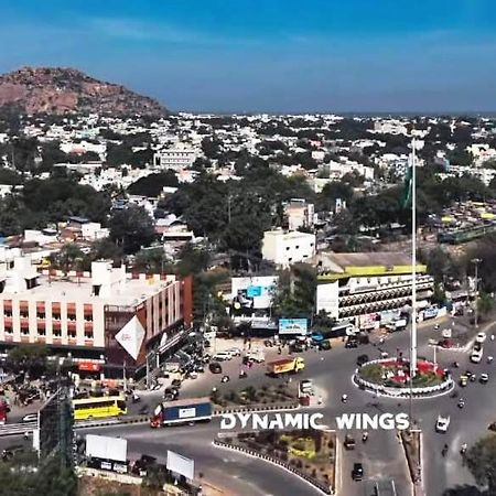 Model Grand Inn Bellary Kültér fotó