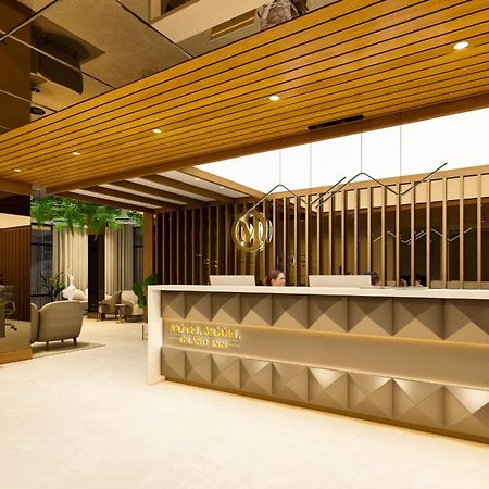 Model Grand Inn Bellary Kültér fotó